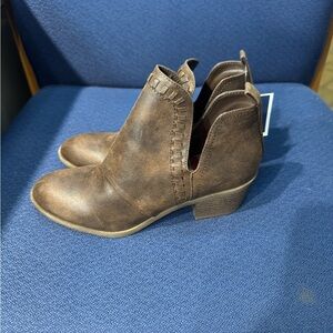 Rock & Candy Brown Ankle Booties